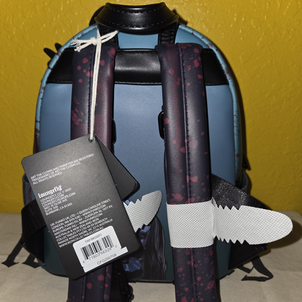 Loungefly Terrifier Art The Clown Blood Splatter Mini Backpack - Picture 5 of 7